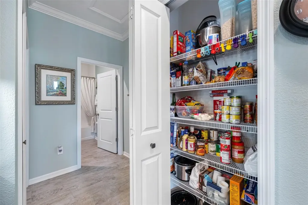 5513 Los Robles Court Palmetto FL 34221