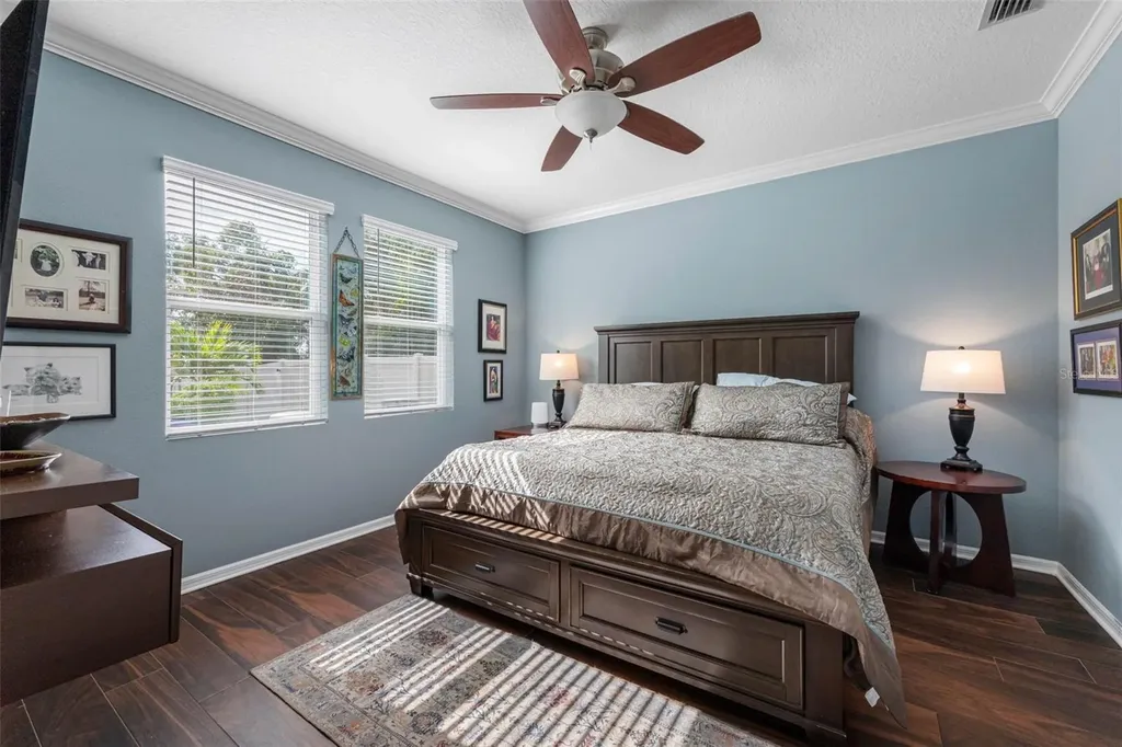 5513 Los Robles Court Palmetto FL 34221