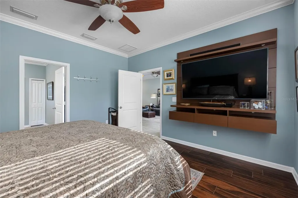 5513 Los Robles Court Palmetto FL 34221
