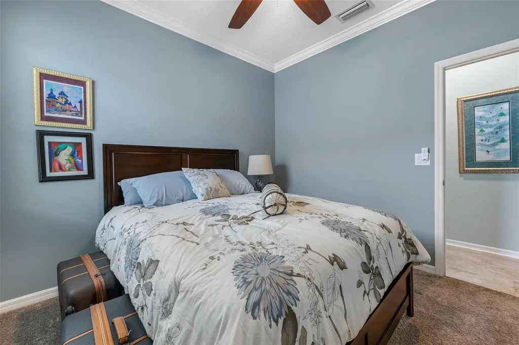 5513 Los Robles Court Palmetto FL 34221