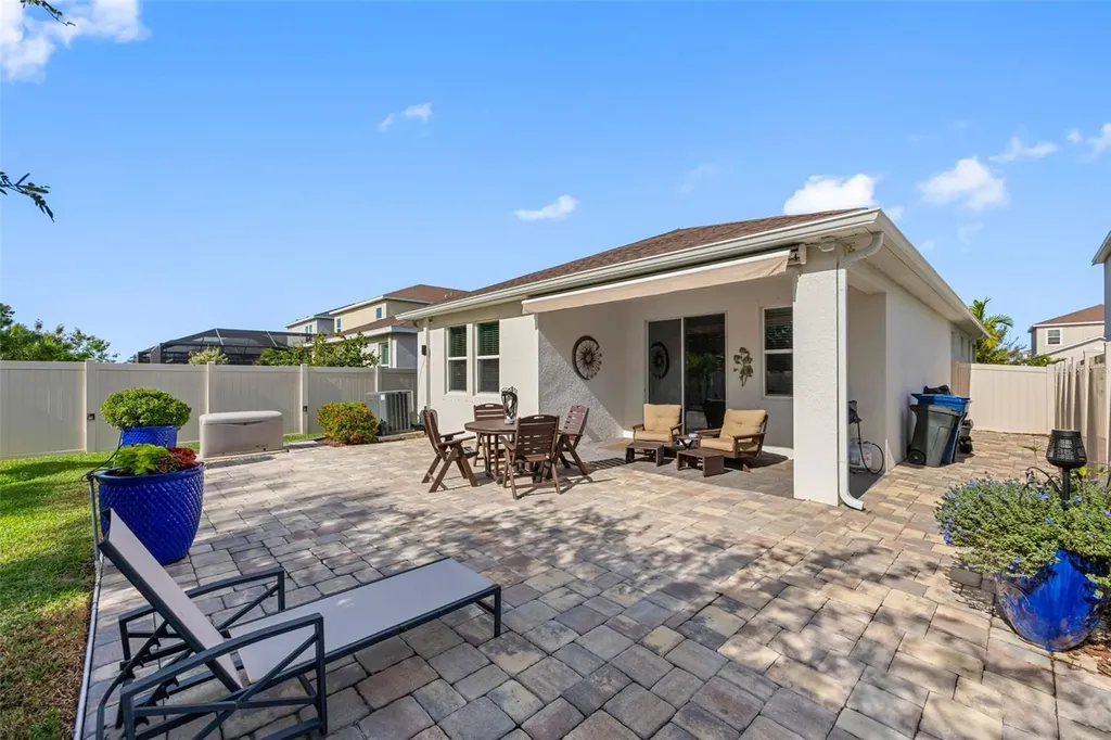 5513 Los Robles Court Palmetto FL 34221