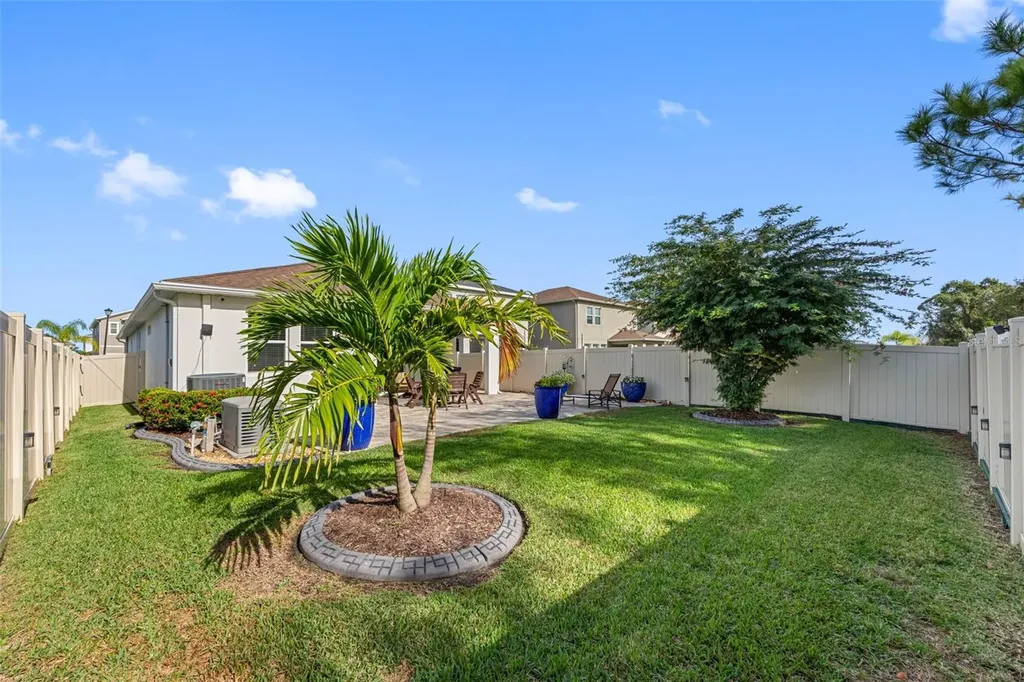 5513 Los Robles Court Palmetto FL 34221