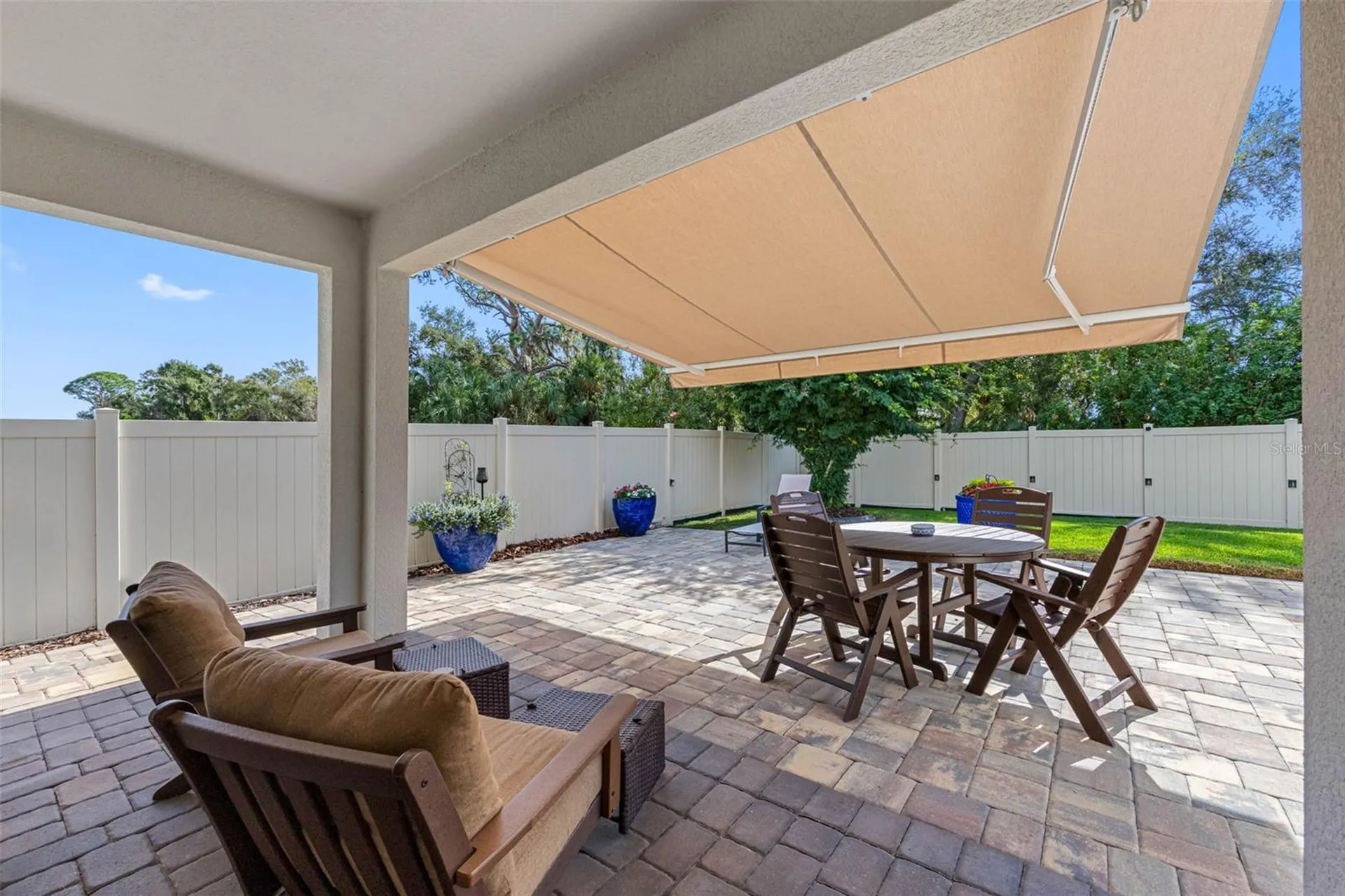 5513 Los Robles Court Palmetto FL 34221