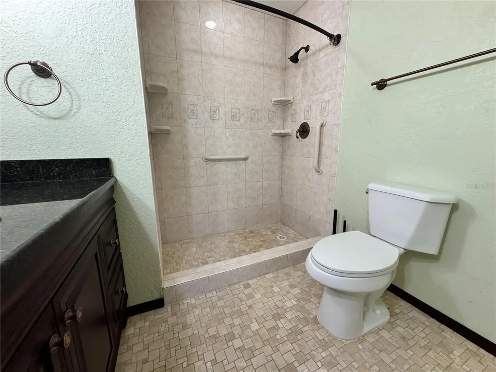 8225 E Highway 25 Belleview FL 34420