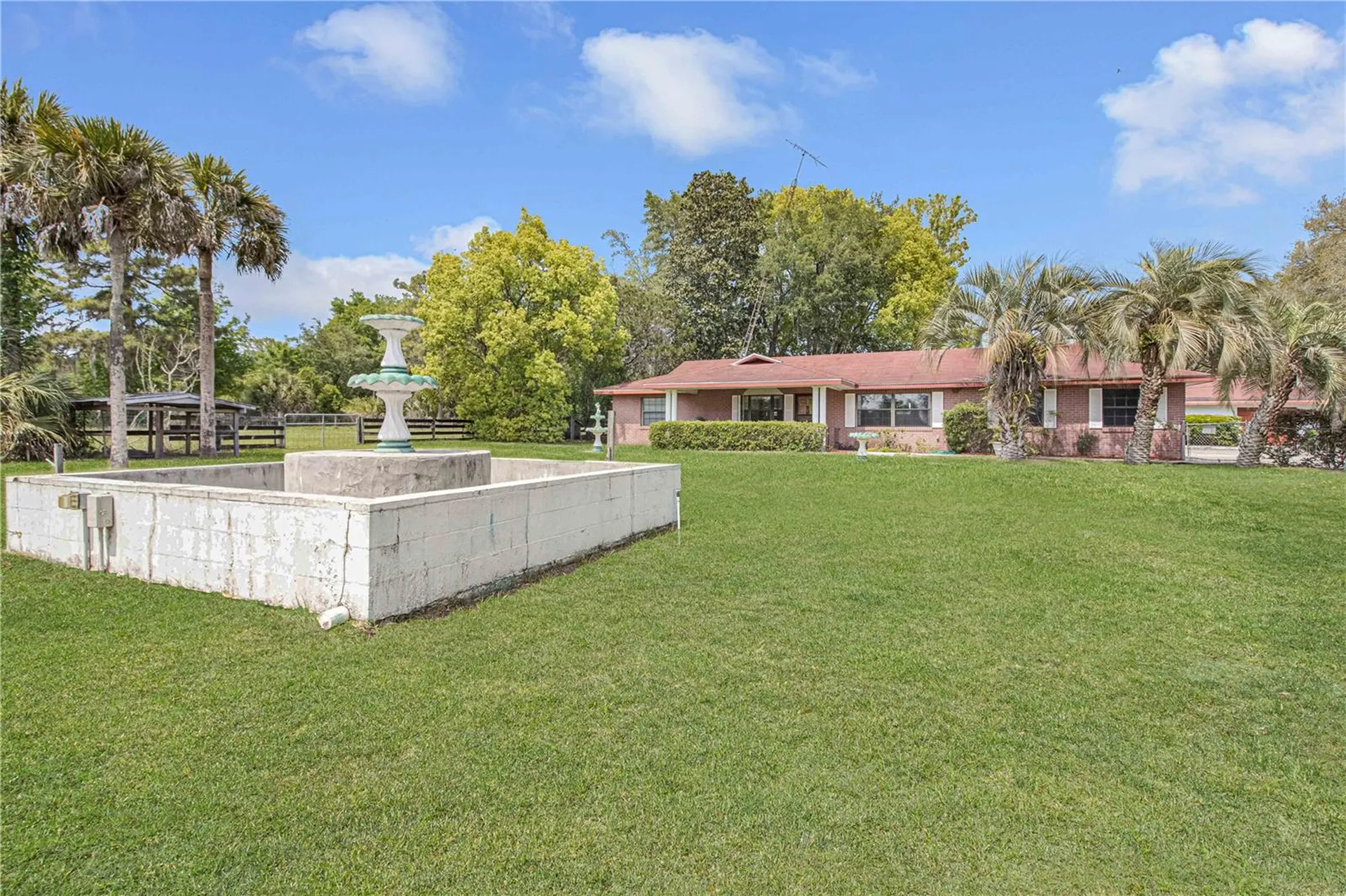 8225 E Highway 25 Belleview FL 34420