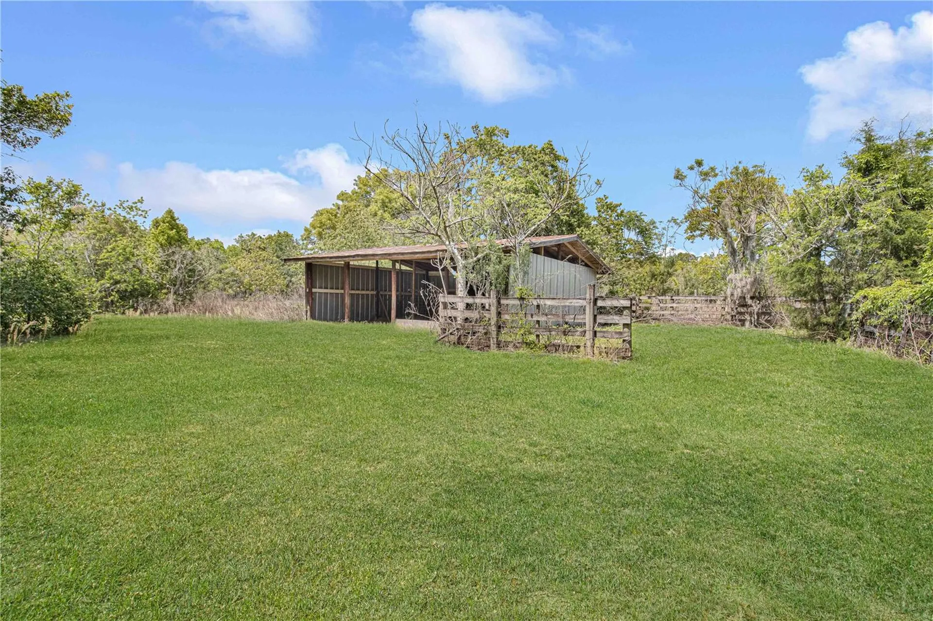 8225 E Highway 25 Belleview FL 34420