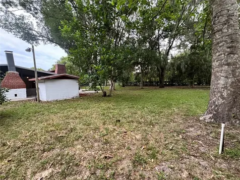 8225 E Highway 25 Belleview FL 34420