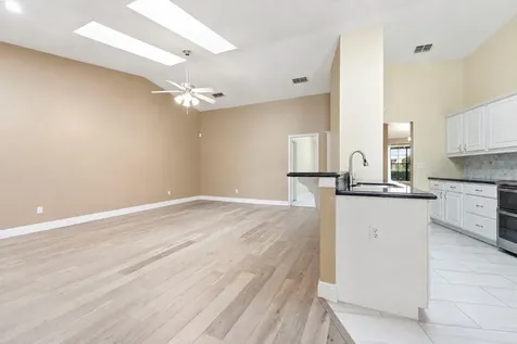 2309 Sweetwater Country Club Place Drive Apopka FL 32712