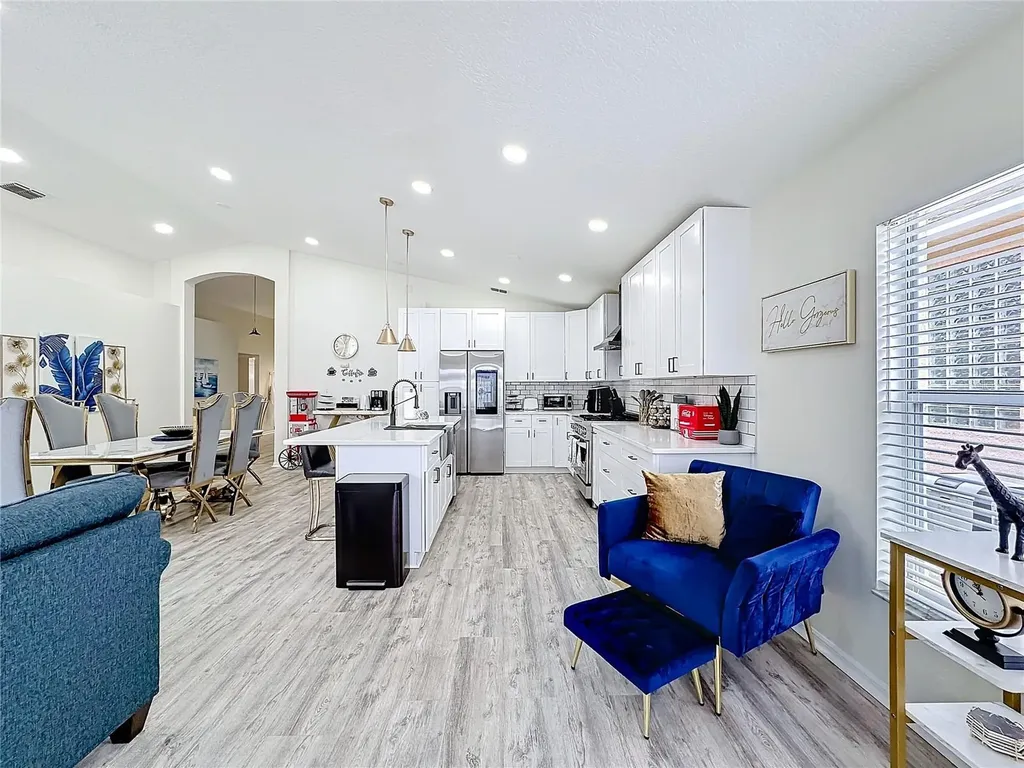 458 Hollinghead Loop Davenport FL 33896