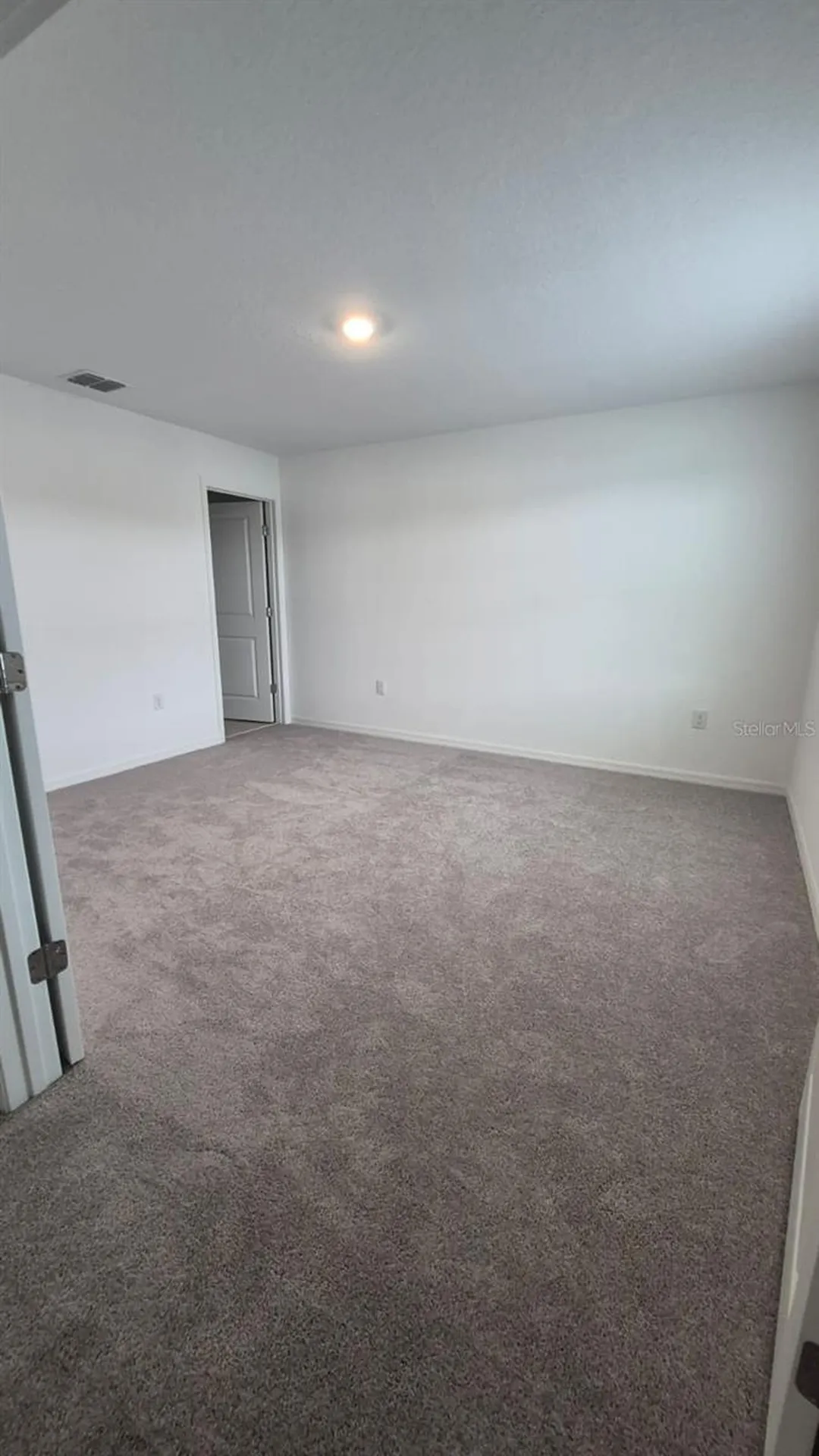 2932 Skyline Loop Kissimmee FL 34758