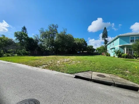 24TH Avenue N St Petersburg FL 33713