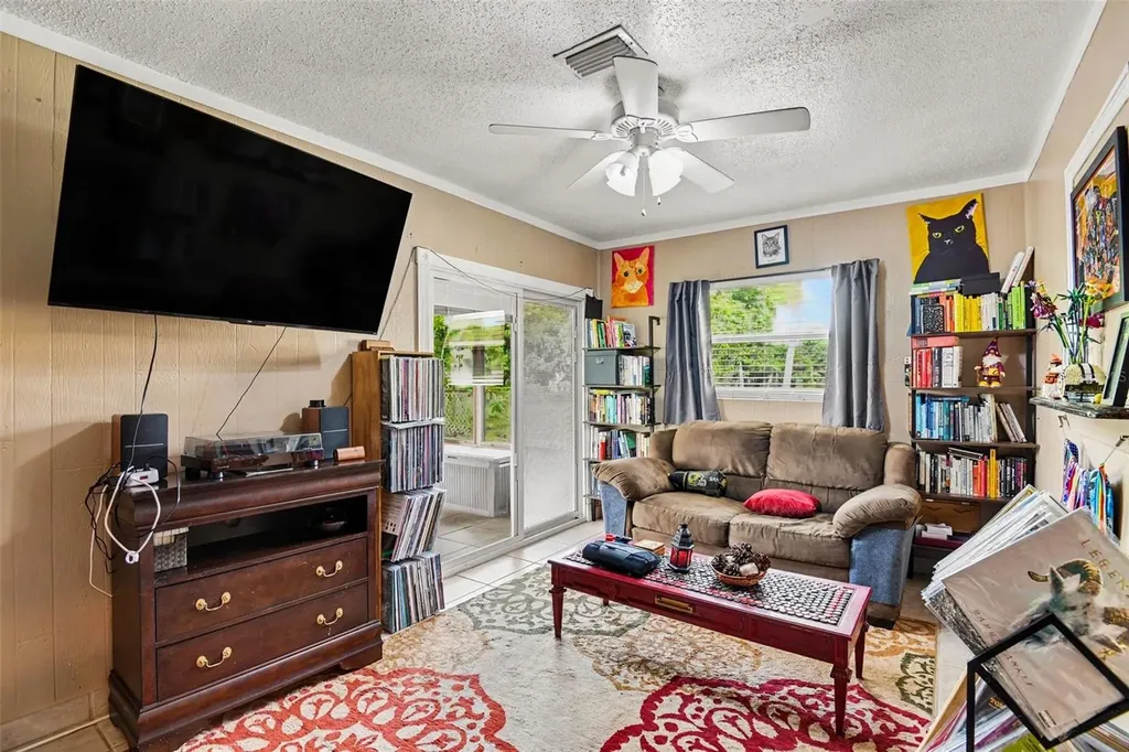 2136 Flora Avenue Fort Myers FL 33907