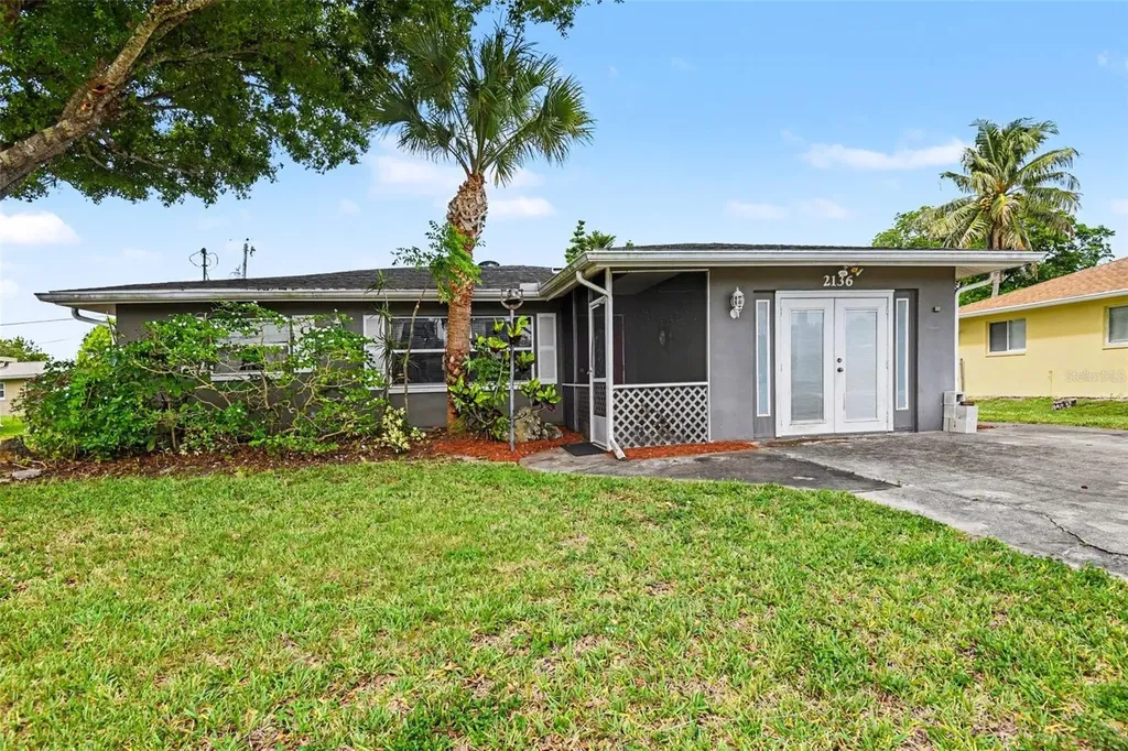 2136 Flora Avenue Fort Myers FL 33907