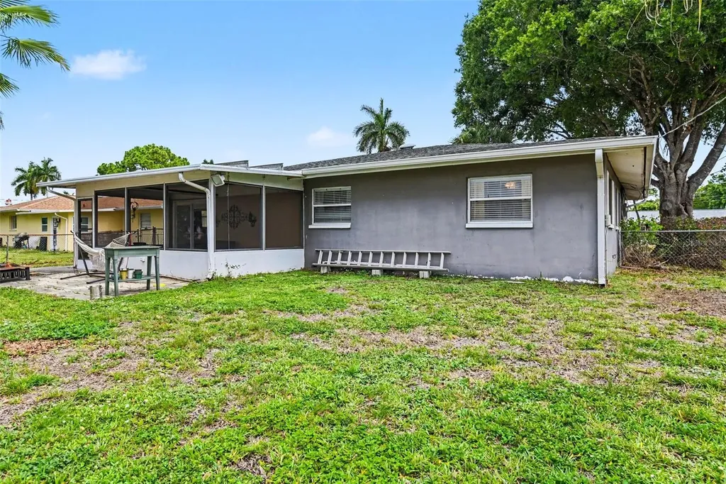2136 Flora Avenue Fort Myers FL 33907