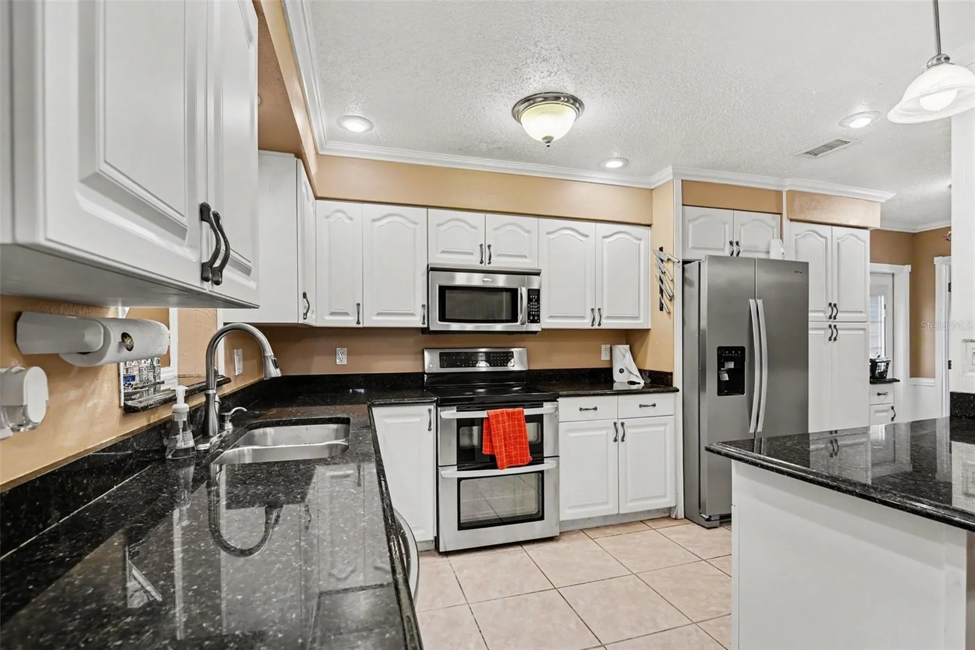 2136 Flora Avenue Fort Myers FL 33907