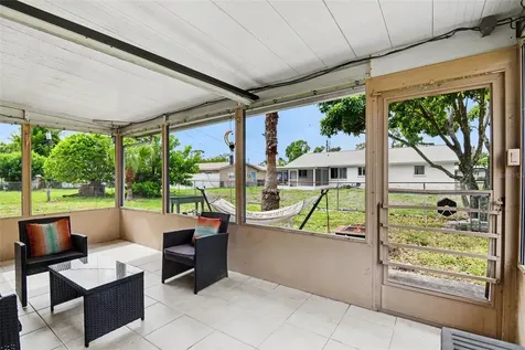 2136 Flora Avenue Fort Myers FL 33907