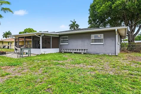 2136 Flora Avenue Fort Myers FL 33907