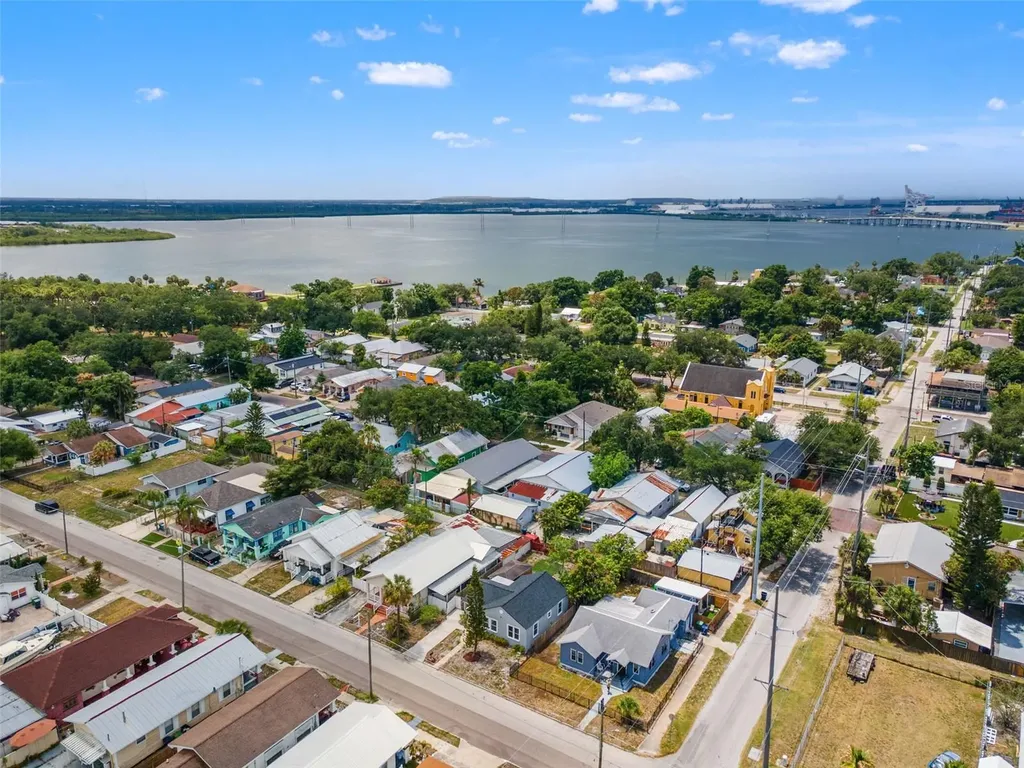 2403 Corrine Street Tampa FL 33605
