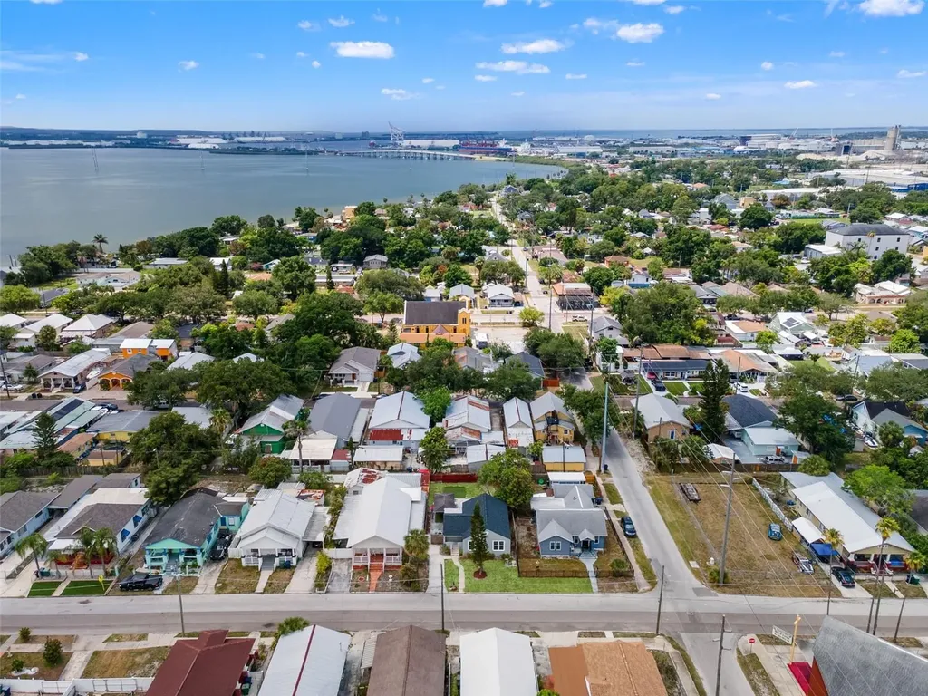 2403 Corrine Street Tampa FL 33605