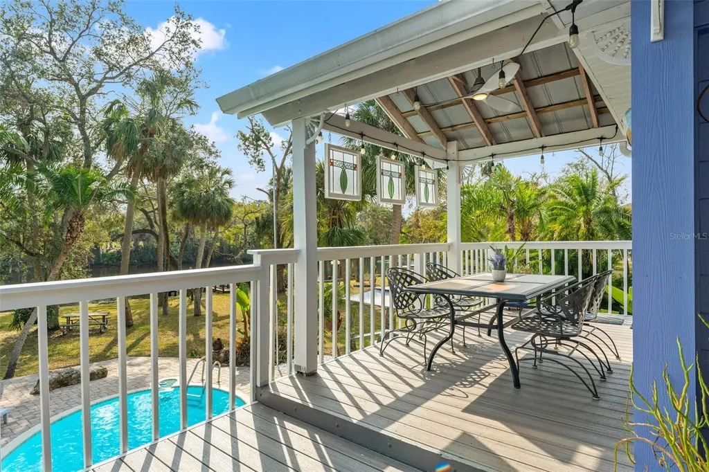 906 W Henry Avenue Tampa FL 33604