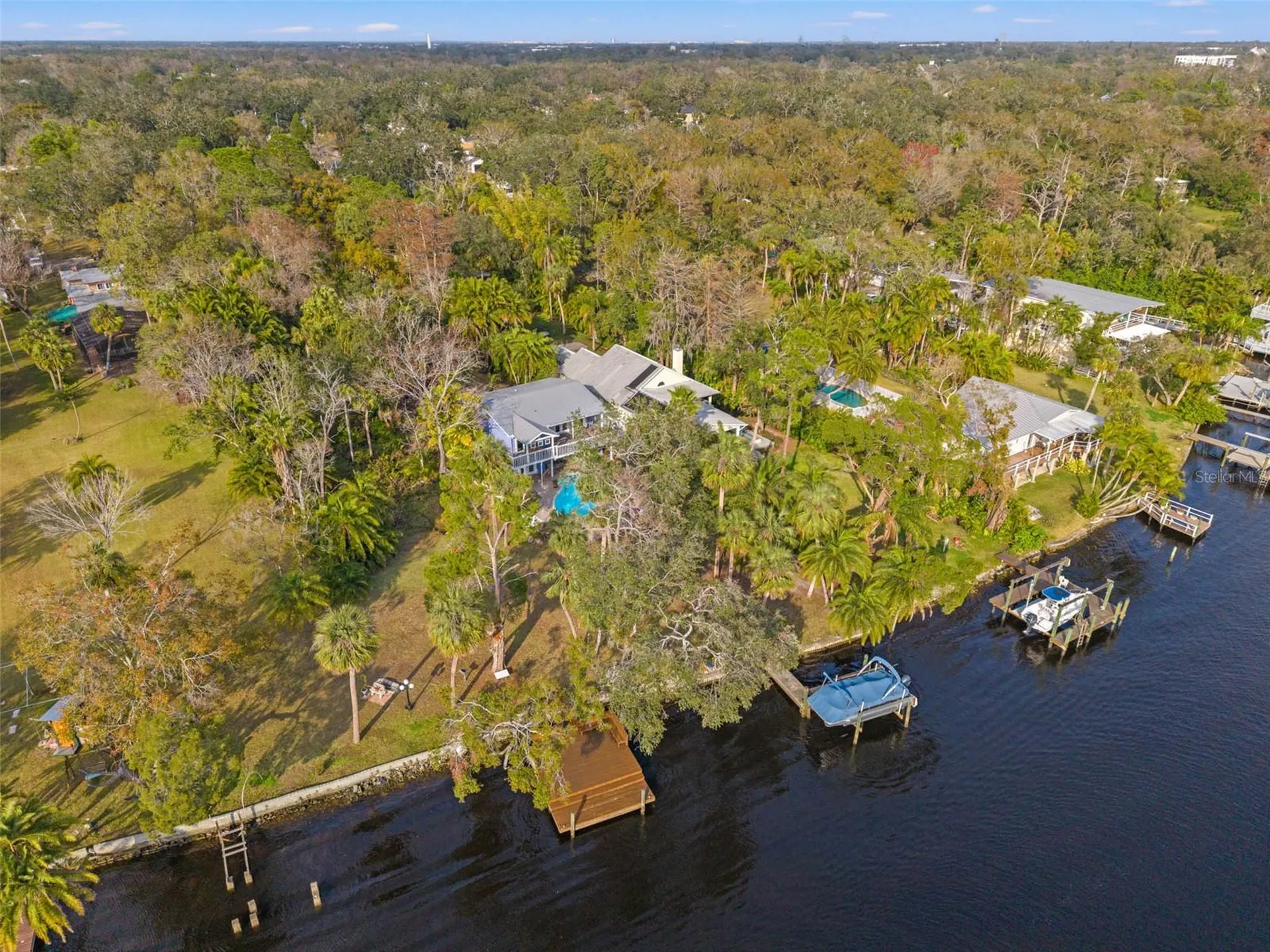 906 W Henry Avenue Tampa FL 33604