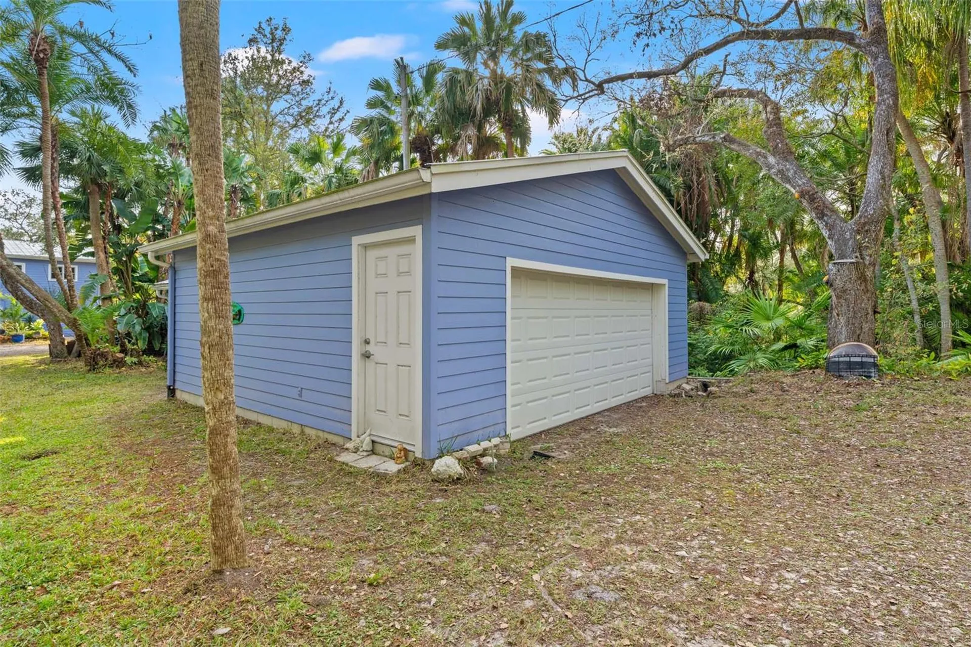 906 W Henry Avenue Tampa FL 33604