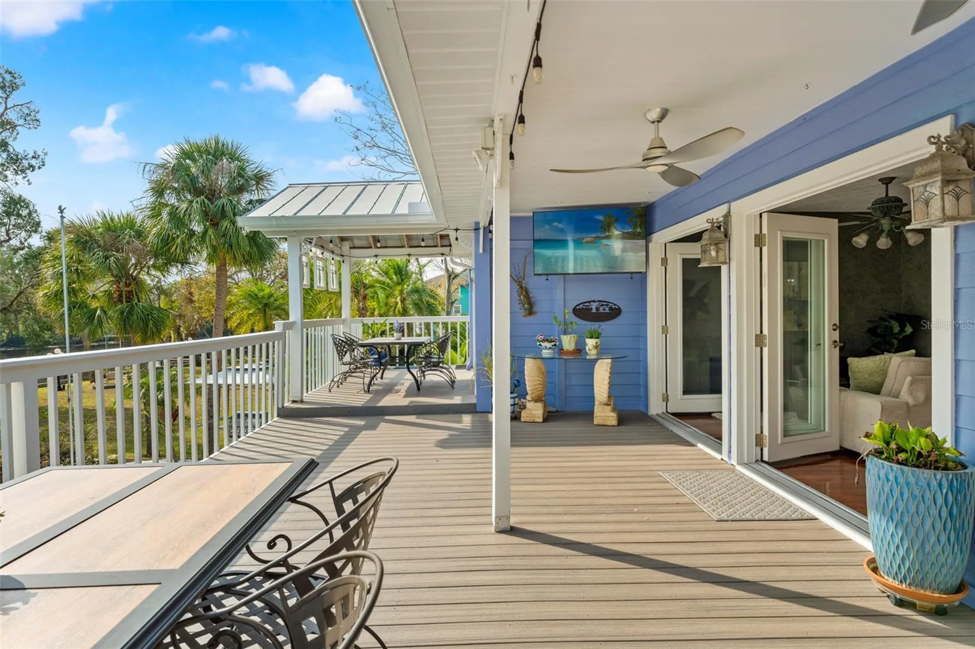 906 W Henry Avenue Tampa FL 33604