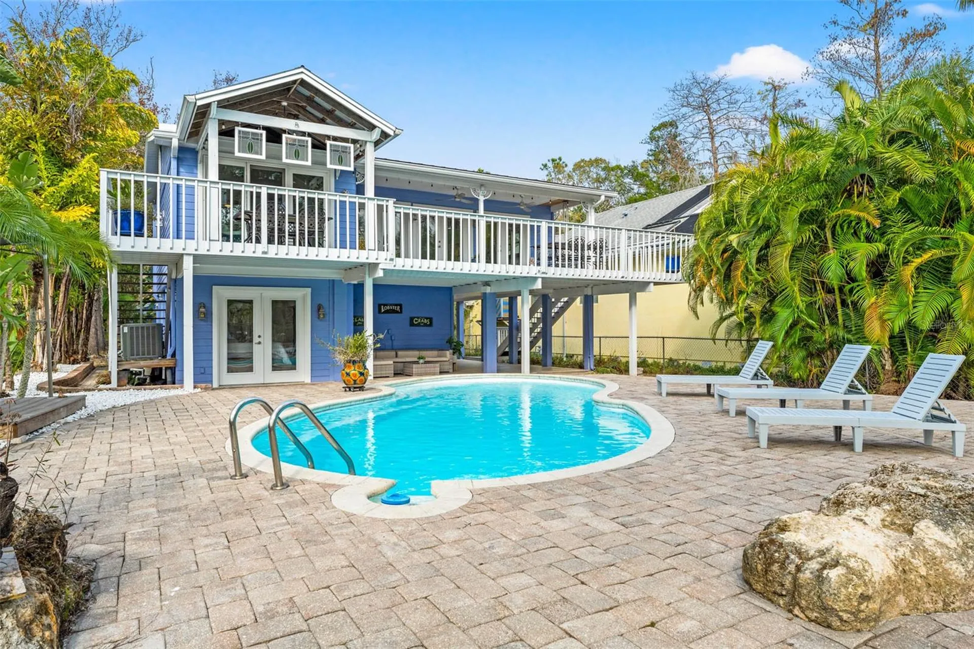 906 W Henry Avenue Tampa FL 33604