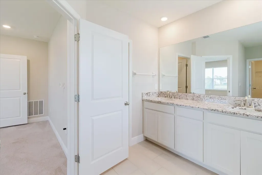 16725 Barnwood Place Bradenton FL 34211