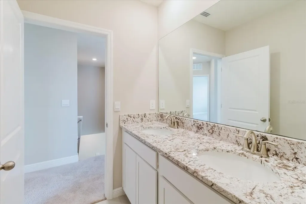 16725 Barnwood Place Bradenton FL 34211