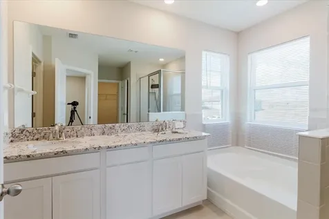 16725 Barnwood Place Bradenton FL 34211