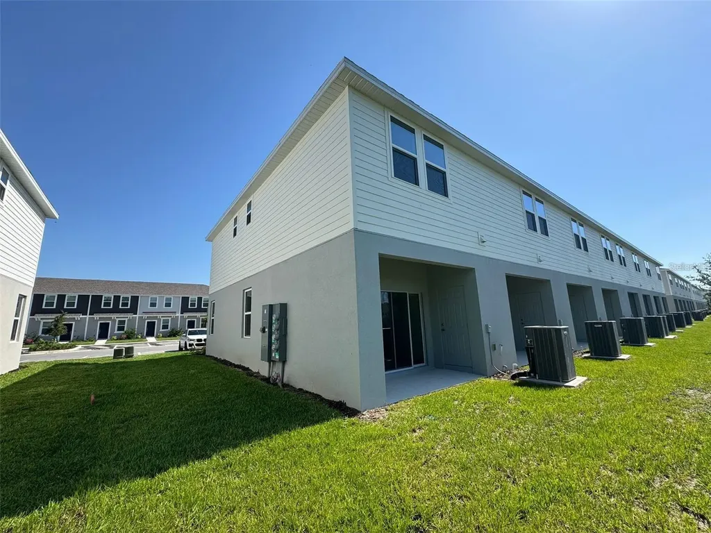 3133 Skyline Loop Kissimmee FL 34758