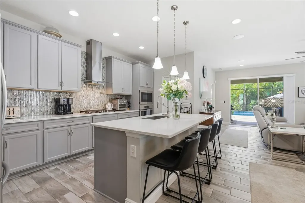 5565 Silver Sun Drive Apollo Beach FL 33572
