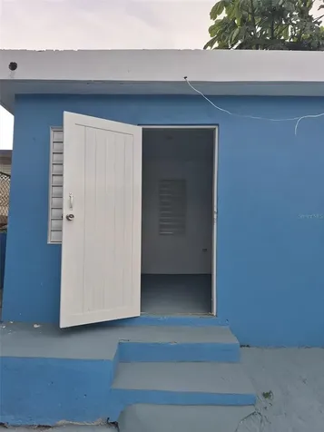 1 Barrio Mora Isabela PR 00662