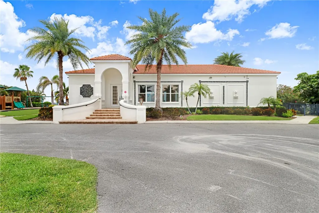 6104 Lagomar Lane Apollo Beach FL 33572