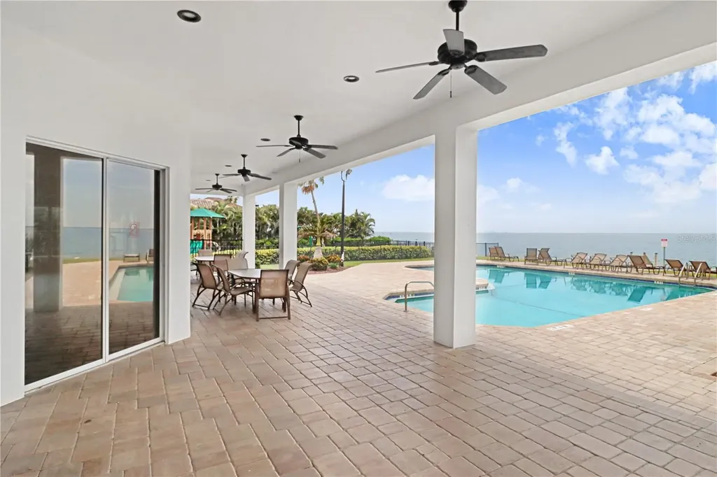 6104 Lagomar Lane Apollo Beach FL 33572