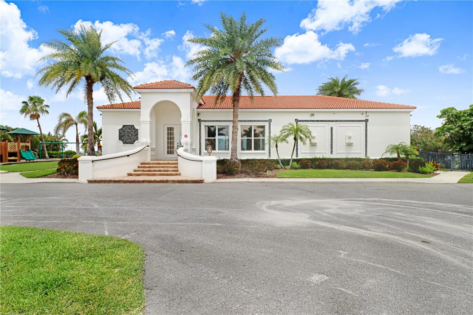 6104 Lagomar Lane Apollo Beach FL 33572