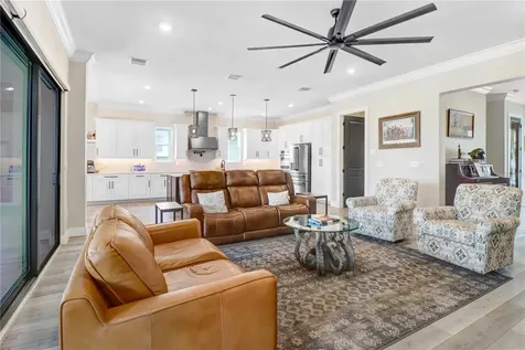 6104 Lagomar Lane Apollo Beach FL 33572