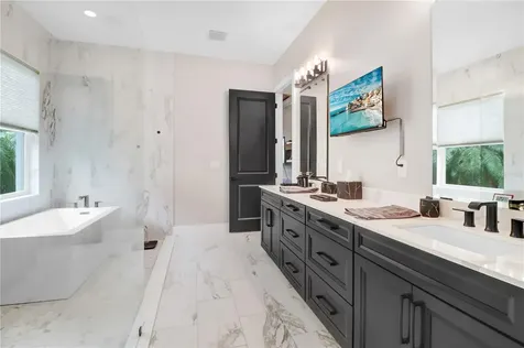 6104 Lagomar Lane Apollo Beach FL 33572
