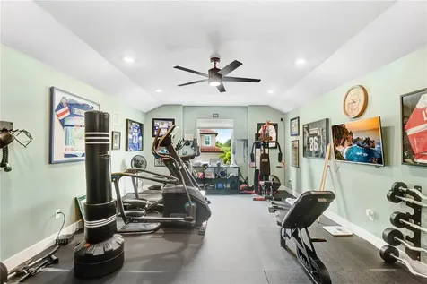6104 Lagomar Lane Apollo Beach FL 33572
