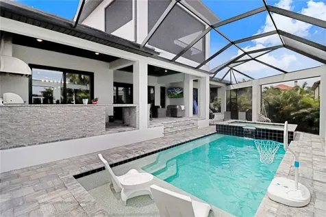 6104 Lagomar Lane Apollo Beach FL 33572