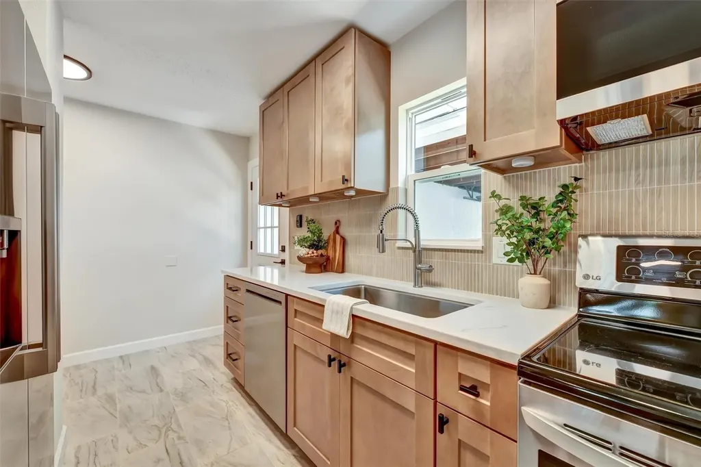 11906 Dietz Drive Tampa FL 33626