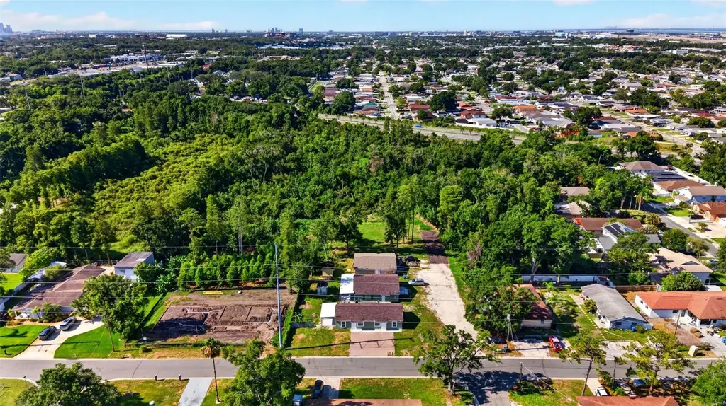 6817 N Blossom Avenue Tampa FL 33614