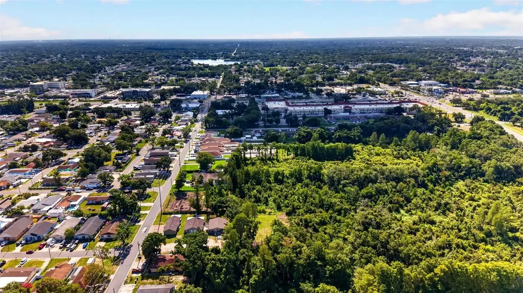 6817 N Blossom Avenue Tampa FL 33614