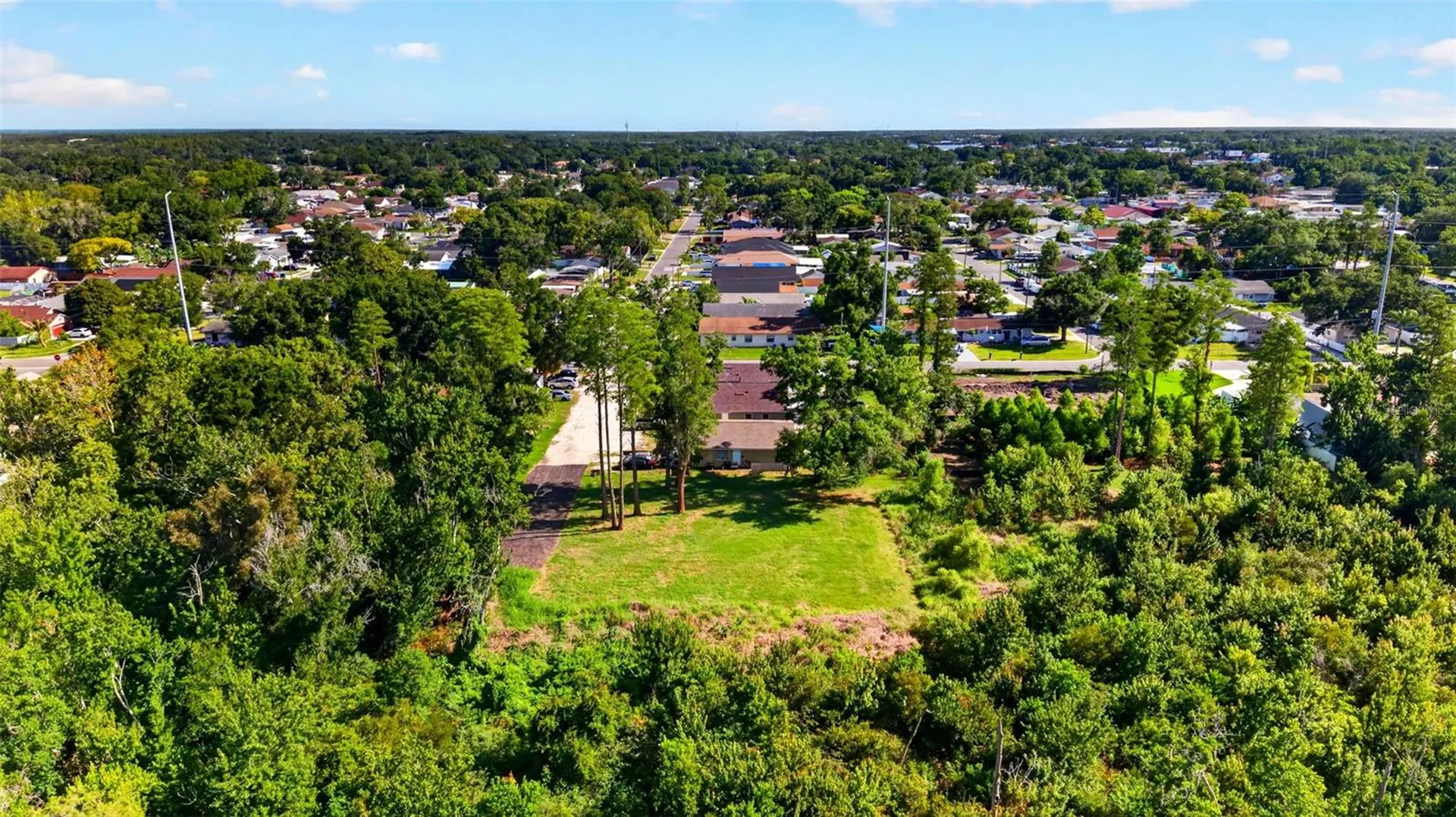 6817 N Blossom Avenue Tampa FL 33614