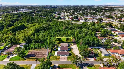 6817 N Blossom Avenue Tampa FL 33614