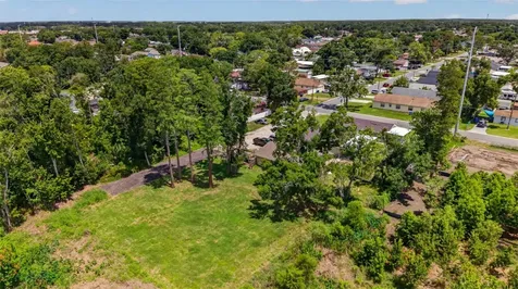6817 N Blossom Avenue Tampa FL 33614
