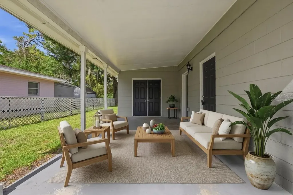 917 Kensington Drive Orlando FL 32808