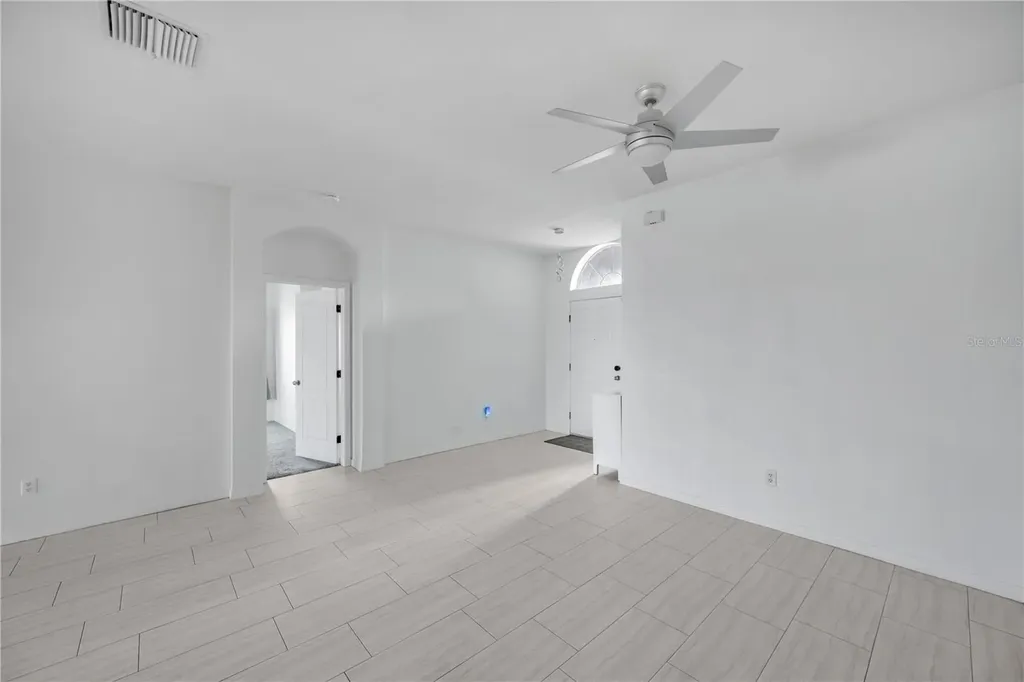 1548 Mira Lago Circle Ruskin FL 33570