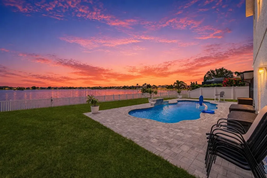 1548 Mira Lago Circle Ruskin FL 33570
